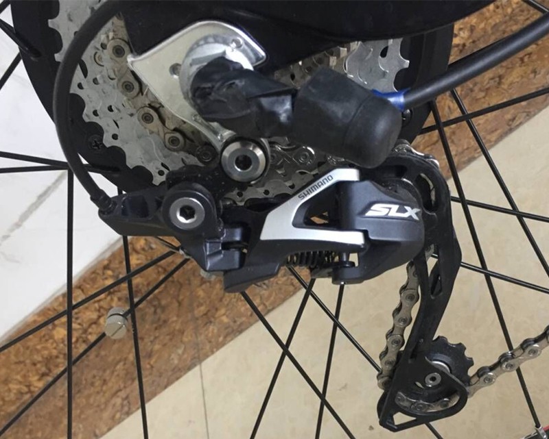 Rear derailleur